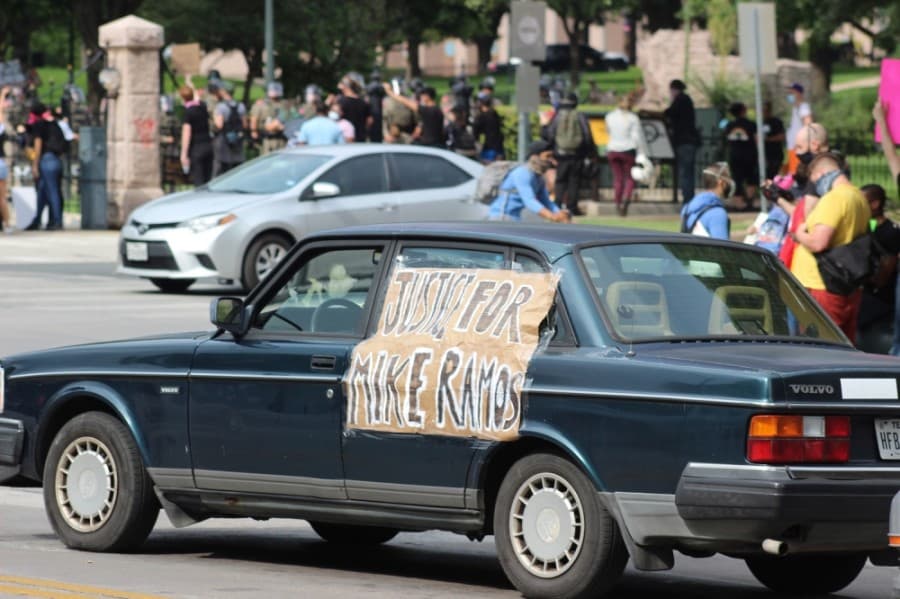 A car signals support for Michael Ramos, an unarmed black man killed by Austin police on April 24. (Christopher Neely/Community Impact Newspaper)
