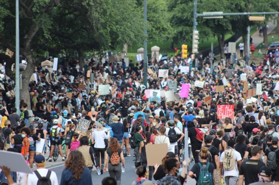 City Council will seek answers from Austin Police Department over response to the weekend's violent protests