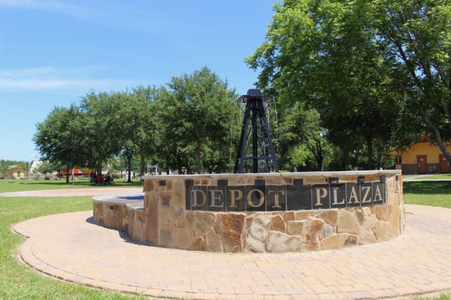 Tomball businesses react to Harris County mask order
