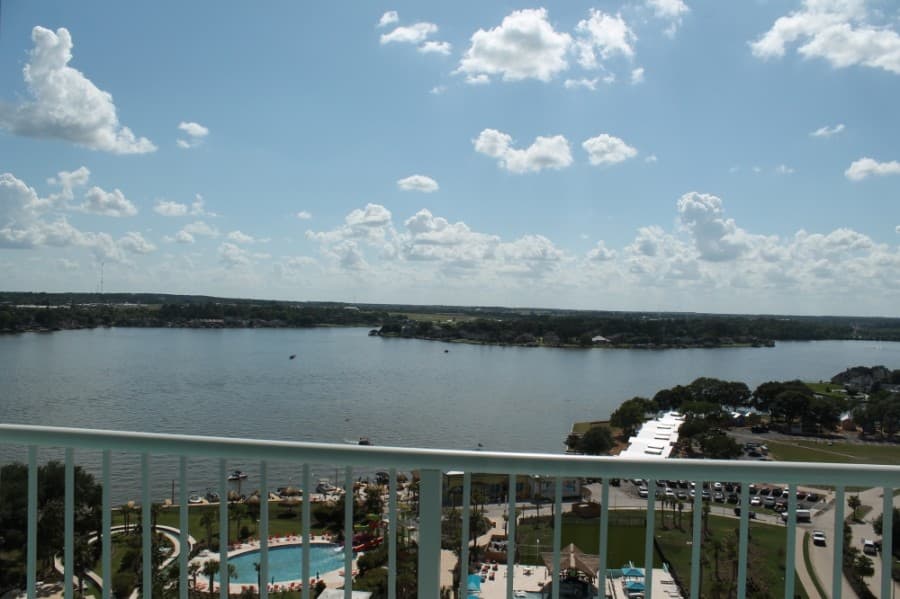 The suites overlook Lake Conroe. (Andy Li/Community Impact Newspaper)