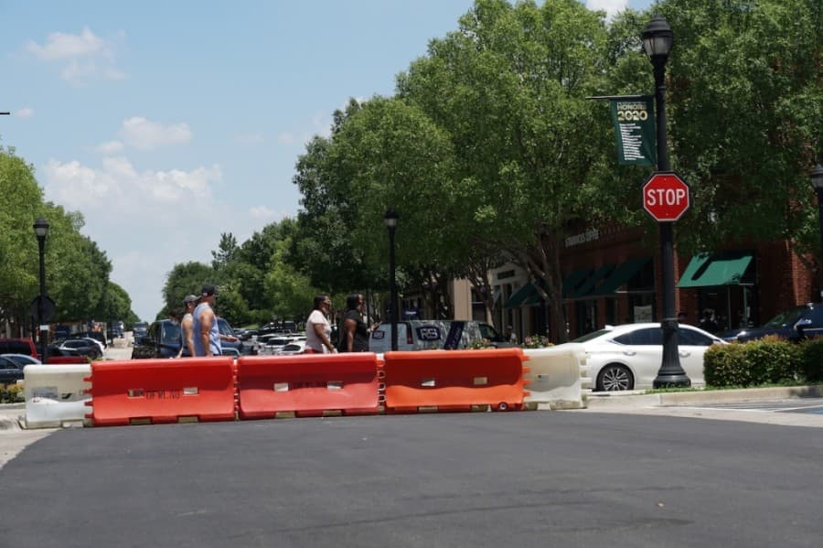 Barricades had been posted around the square. (Gavin Pugh/Community Impact Newspaper)