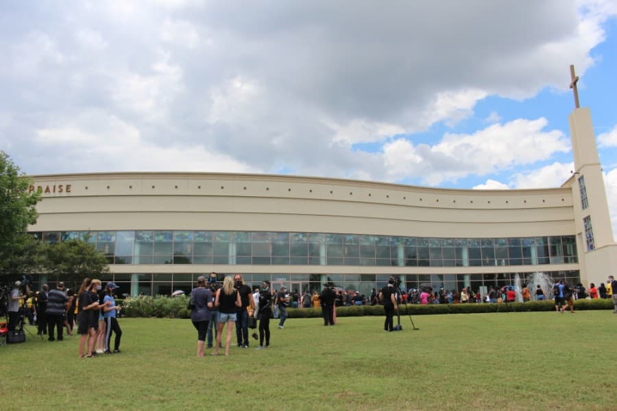 The Fountain of Praise church is located in southwest Houston. (Claire Shoop/Community Impact Newspaper)