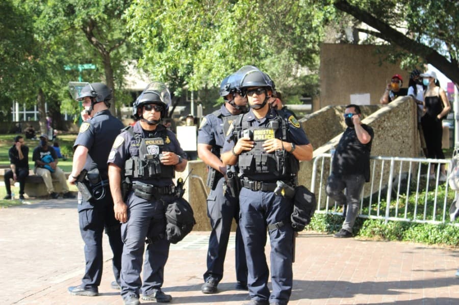 Houston City Council members sign letter calling for wide range of police reforms