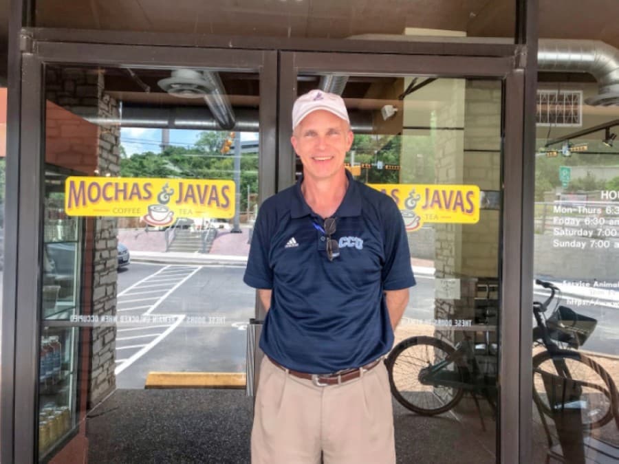 Mochas and Javas on Wonder World Drive in San Marcos temporarily closes after employee tests positive for COVID-19