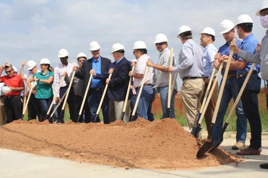Texas Heritage Parkway breaks ground at FM 1093 in Fulshear