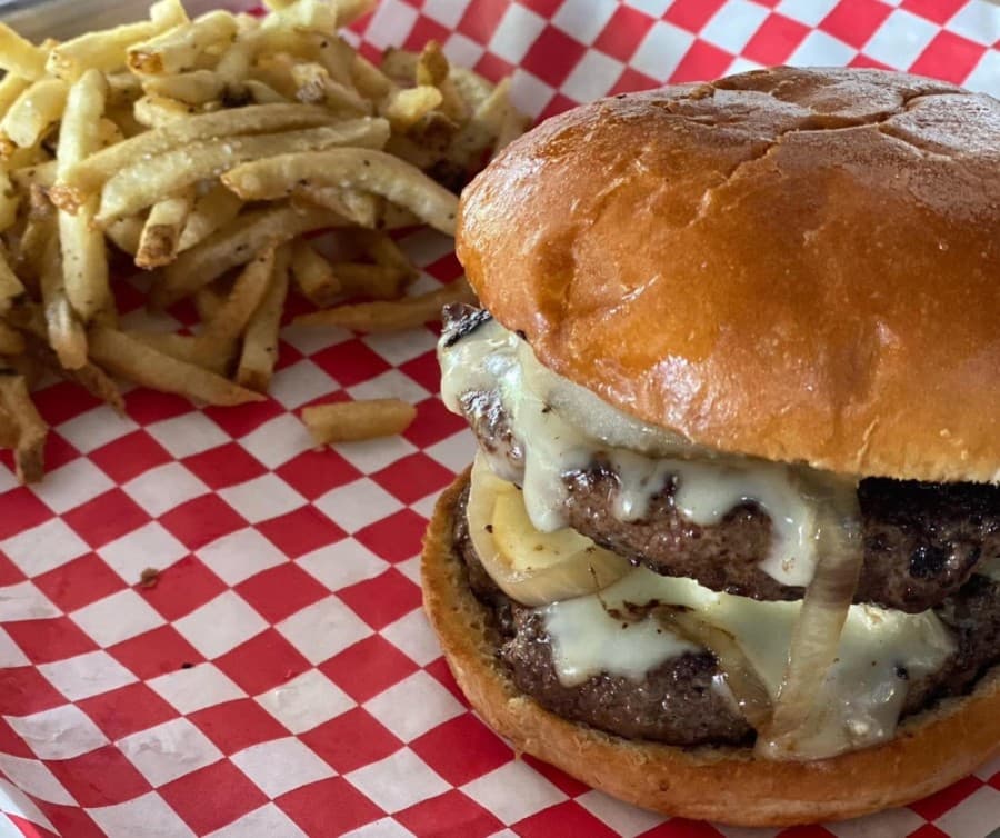 Locally owned Drake's Burgers and Shakes now serving customers in Greatwood