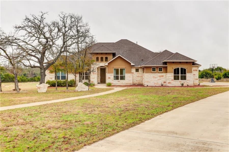 109 E Majestic Oak Lane
4/3 3,574 sq. ft.
Sold for $550,000 on April 24