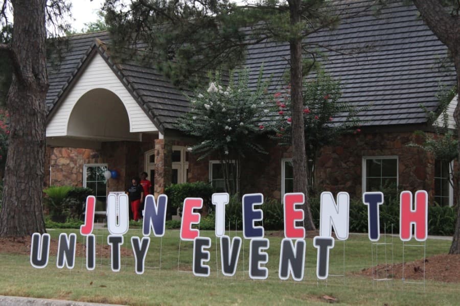 The inaugural event drew an attendance of roughly 75-100 people and was held at the Gleannloch Pines Golf Club. (Adriana Rezal/Community Impact Newspaper)