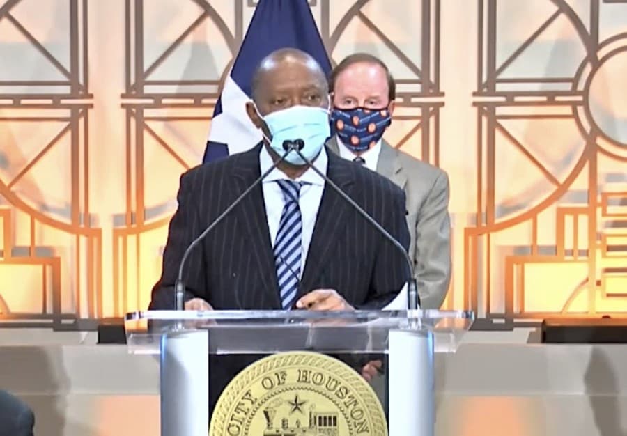 Houston officials urge residents to wear masks as COVID-19 cases reach new highs