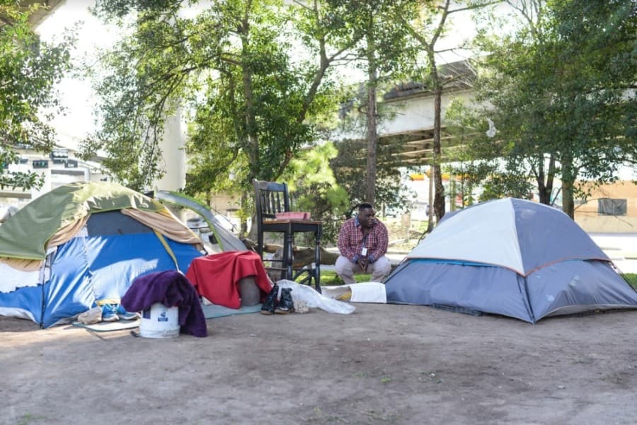 DATA: Houston-area homeless population stays flat in 2020 but could increase in 2021