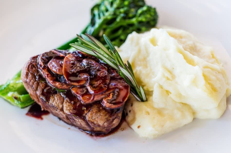 Marvino’s Italian Kitchen celebrates 5 years in Cypress with anniversary special