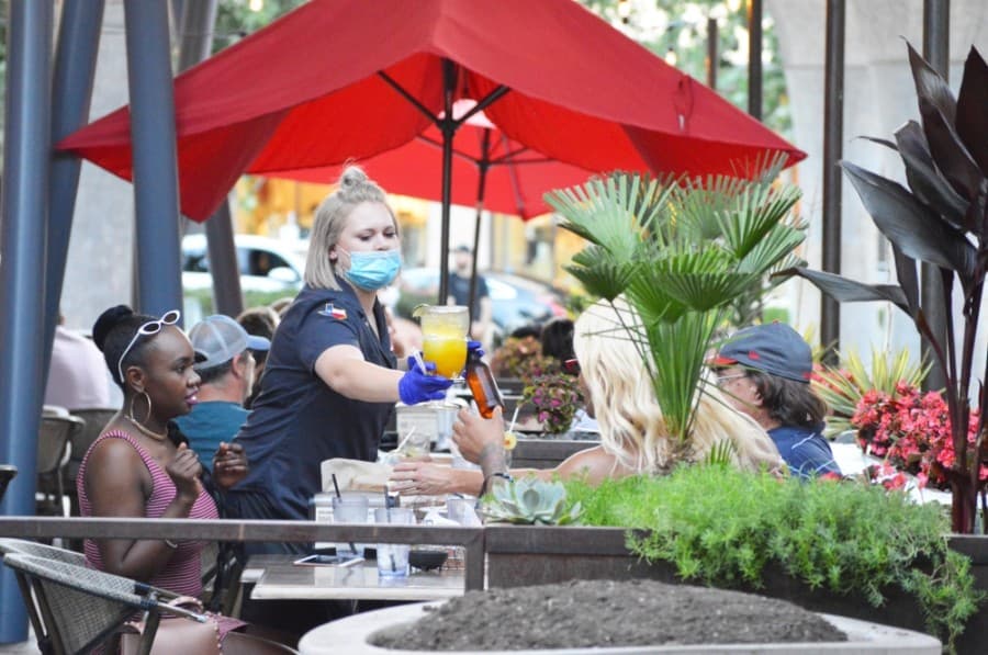 Gov. Greg Abbott closes bars, whittles back restaurant capacity as coronavirus cases climb in Texas