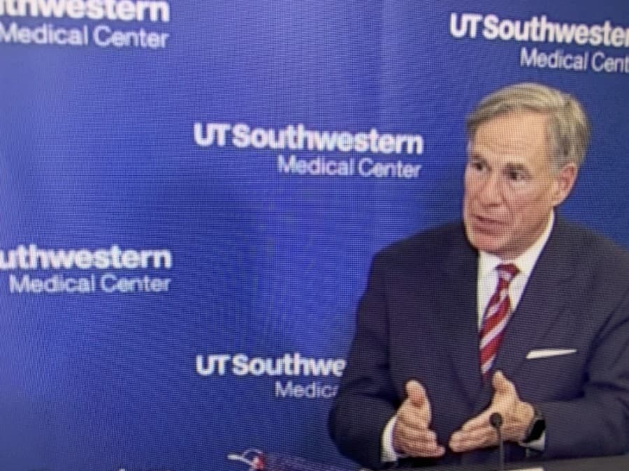Gov. Greg Abbott, Vice President Mike Pence urge Texans to wear face coverings