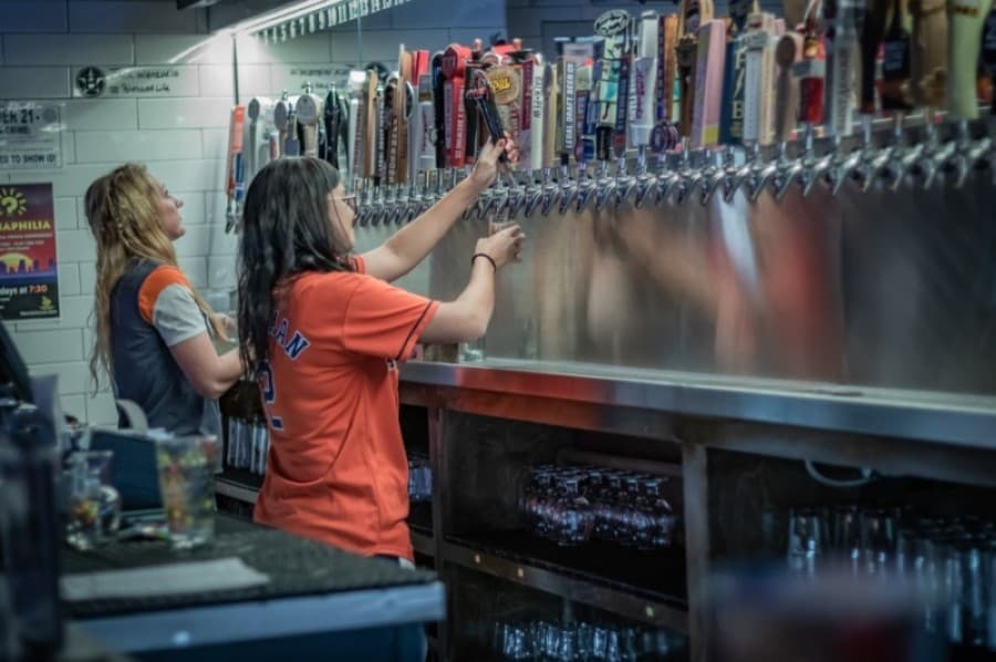 The Woodlands businesses react to reduced capacities, closures