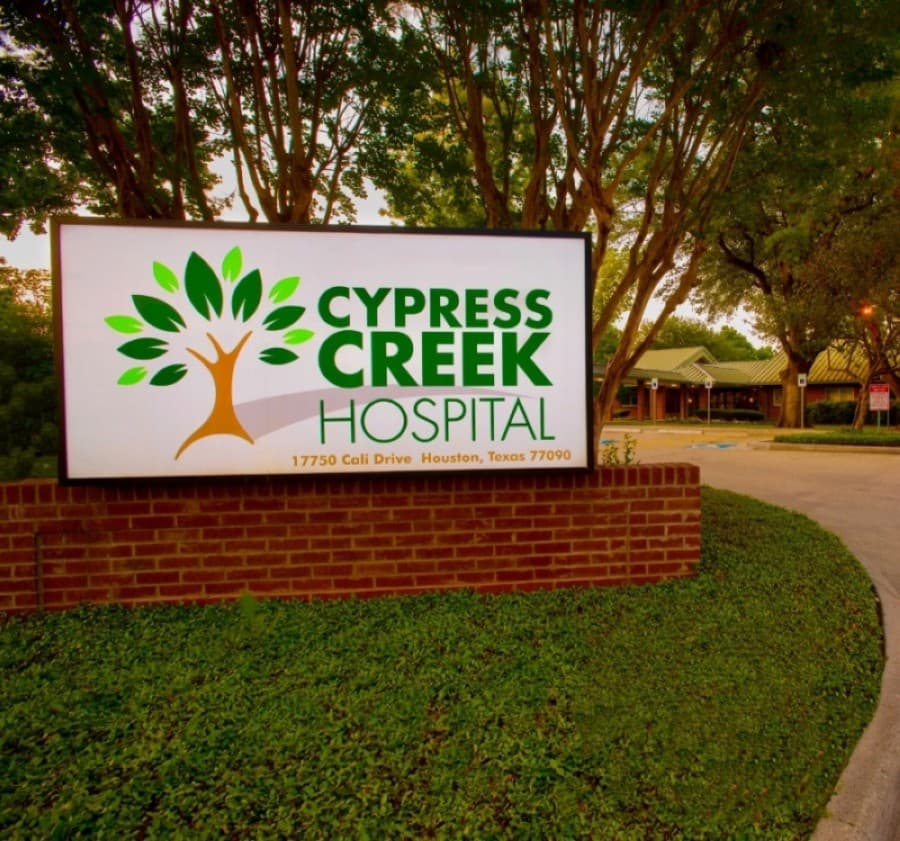 Cypress Creek Hospital extends Honor Strong Program services to front-line health care workers