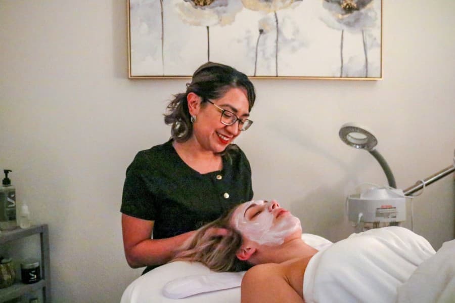 After weathering shutdown, Perfect 10 Beauty Bar resumes signature cosmetic services, technical training