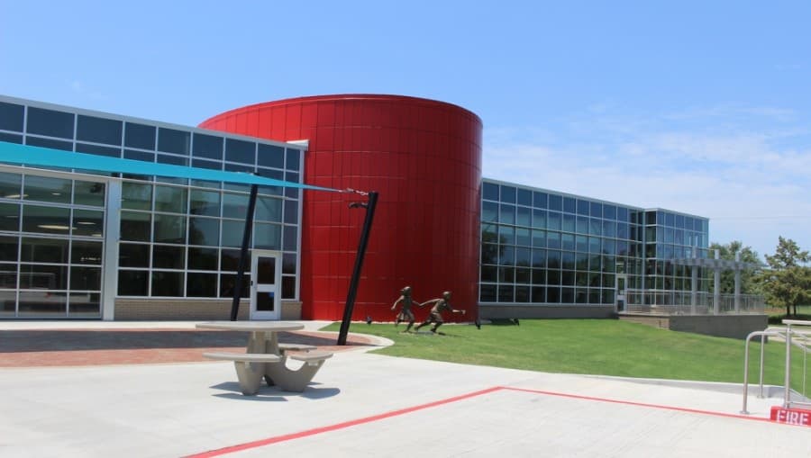The John and Judy Gay Public Library has a different look to it following a recent expansion. (Miranda Jaimes/Community Impact Newspaper)