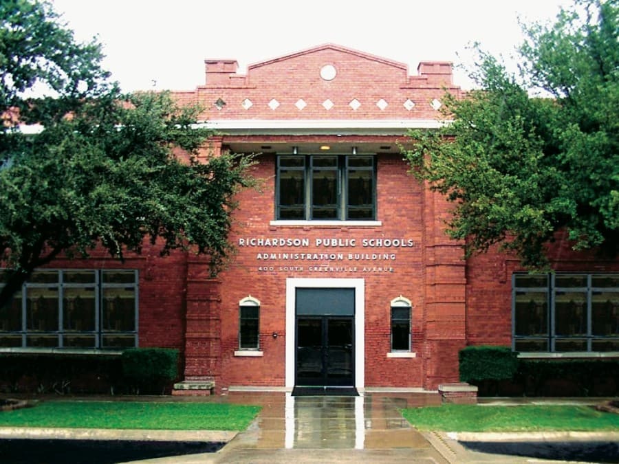 Ten candidates vying for seats on the Richardson ISD board of trustees