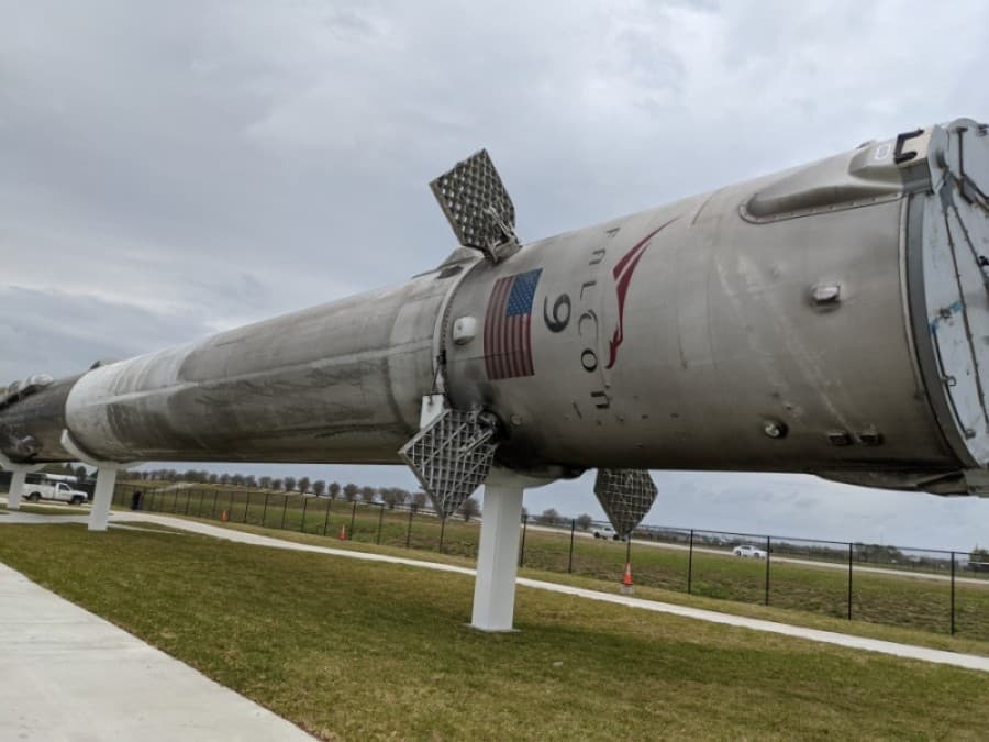 Space Center Houston reopens, some Ann Taylor and Loft locations may close: News from the metro