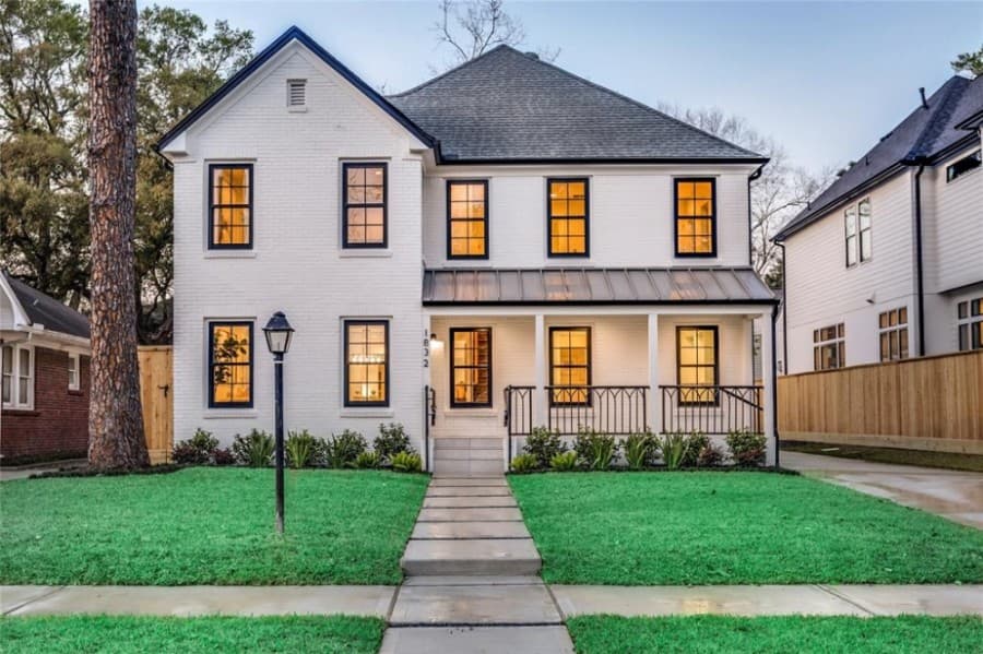 1832 Marshall St., Houston: This update of a 1937 home in the Winlow Place neighborhood of the Montrose area features modern refinements, including an open floor plan and touch LED lighting. 4 bed, 3.5 bath / 3,007 sq. ft. Sold for $1,082,001-$1,242,000 on July 15. (Courtesy Houston Association of Realtors)