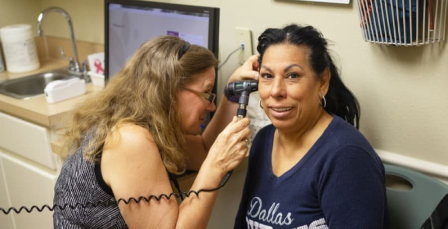 Volunteers in Medicine: Nonprofit provides uninsured with medical and dental care