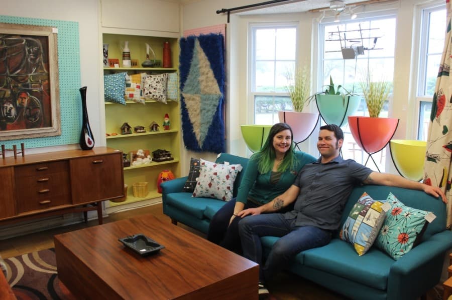 Rave On Vintage will close North Loop store at the end of August
