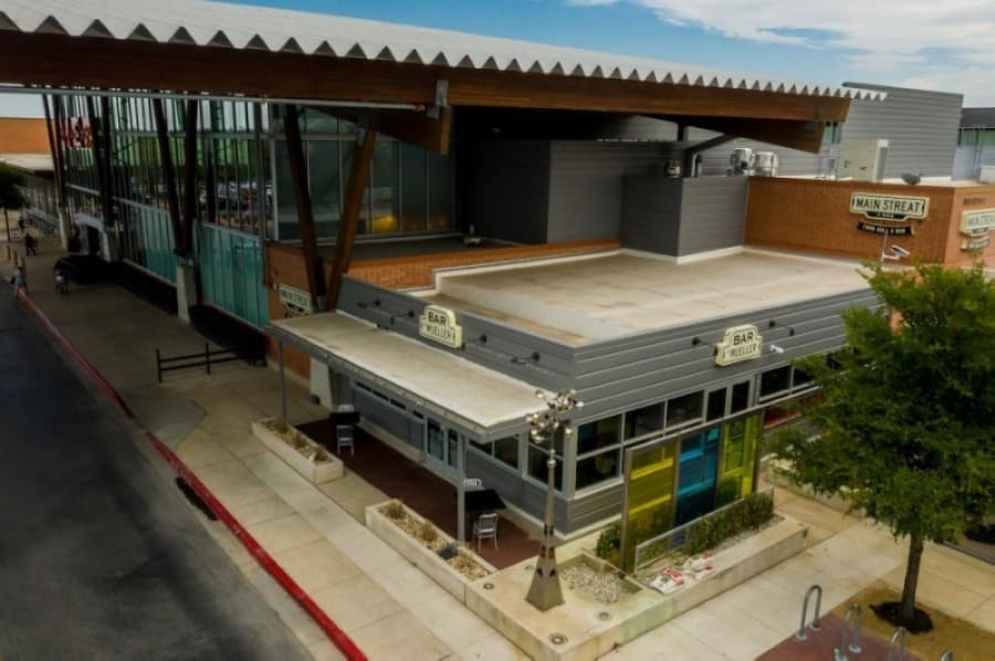 H-E-B to feature fried chicken eatery from 'Top Chef' alum and more Central Texas news