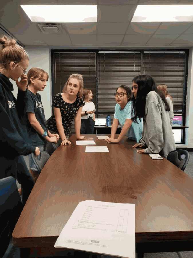 Prior to this spring, Teach 2 Learn held in-person, after-school workshops for junior high students. (Courtesy Teach 2 Learn)