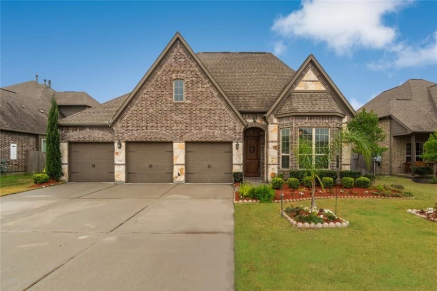 Learn about Rustic Oaks, September's featured neighborhood