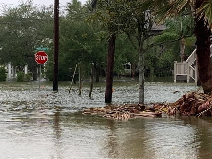 Other parts of the Glen Cove neighborhood also saw high water levels Sept. 21.  (Courtesy city of League City)