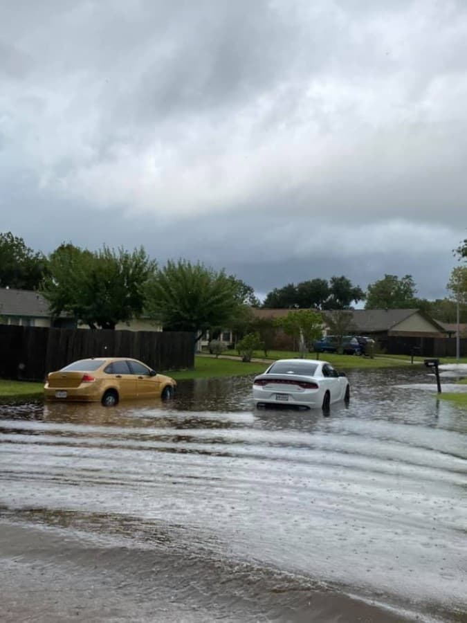 In Pearland, homes in the Scarsdale area saw street flooding during the afternoon of Sept. 22. (Courtesy of Coltin Lummus)