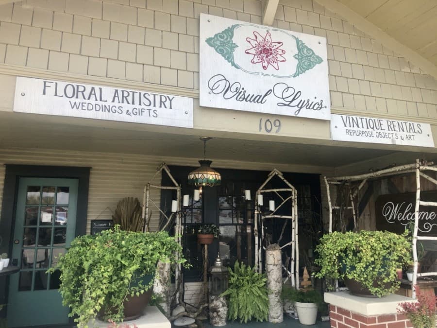 Visual Lyrics opened its storefront in 2012. (Sally Grace Holtgrieve/Community Impact Newspaper)