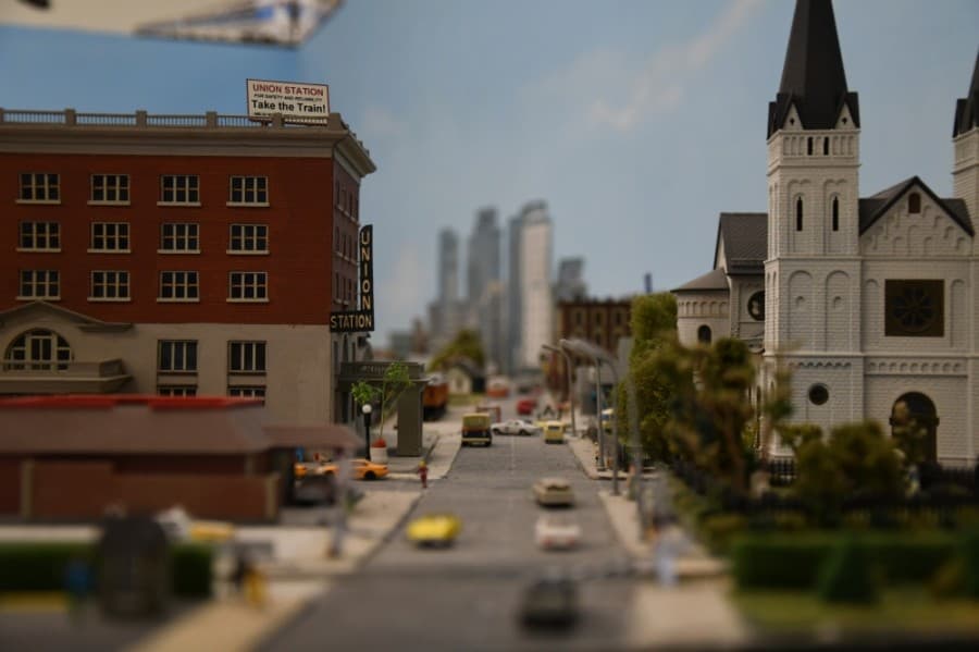 Near what was known as Union Station area in downtown Houston, club members of the N’Crowd Model Railroad Society created several detailed layouts in Papa Ben’s Train Place. (Hunter Marrow/Community Impact Newspaper)