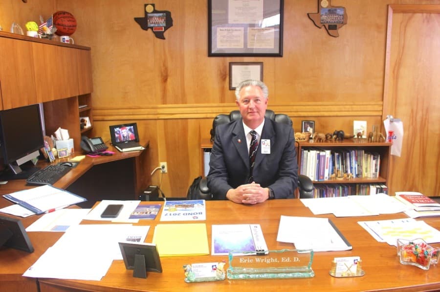 Hays CISD votes to extend superintendent's contract