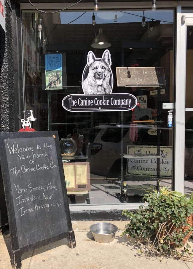 The Canine Cookie Company in McKinney lends a hand to dogs
