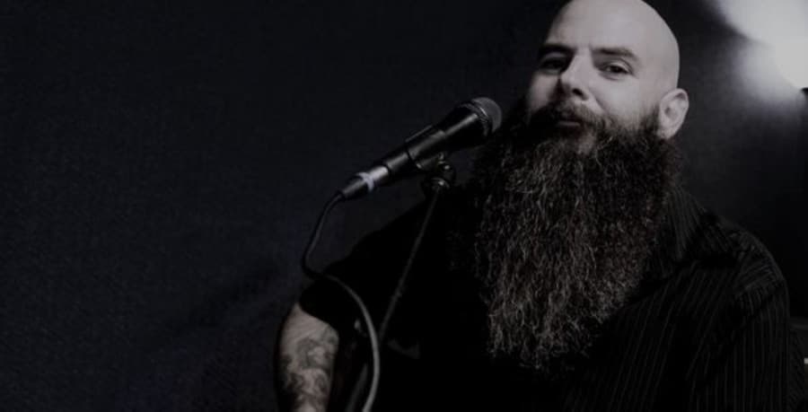 


The Houston-based acoustic performer plays music from a variety of genres and decades. 
(Courtesy Ryan Pinnick)