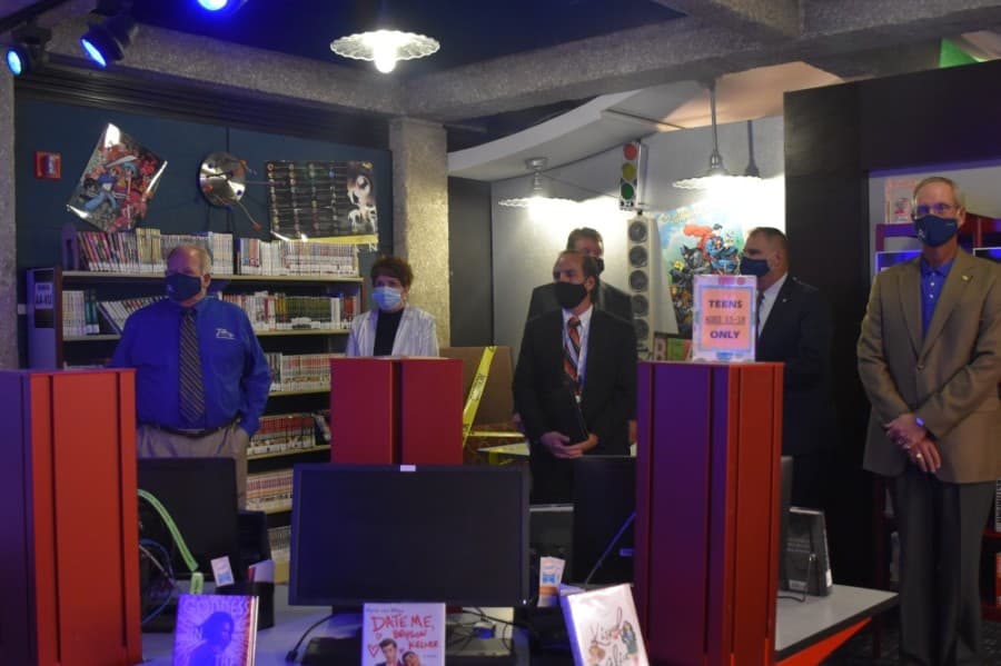 PHOTO GALLERY: Richardson City Council tours City Hall, public library to scope out potential bond projects