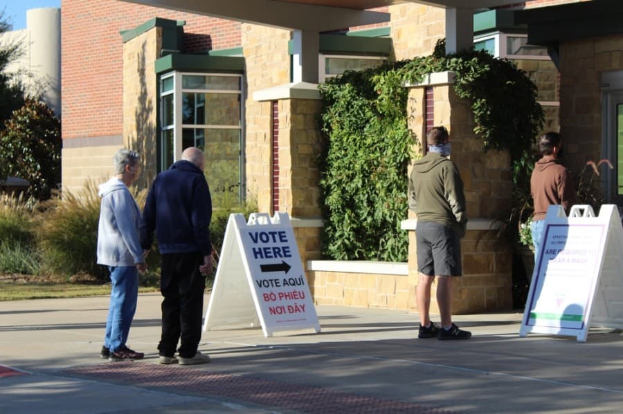 First day of early voting in Tarrant County sees long lines, fewer voting machines