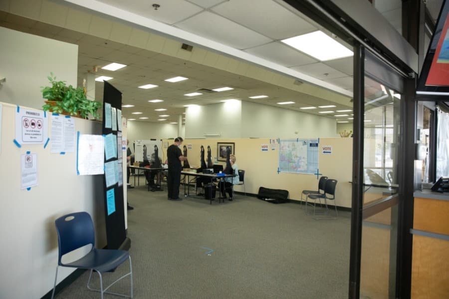 The Shiloh Center has eight voting machines available as well as a curbside voting machine and a provisional ballot machine. (Liesbeth Powers/Community Impact Newspaper)