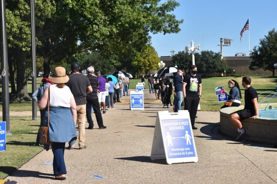 Voters stick out long lines on first day of early voting in Richardson
