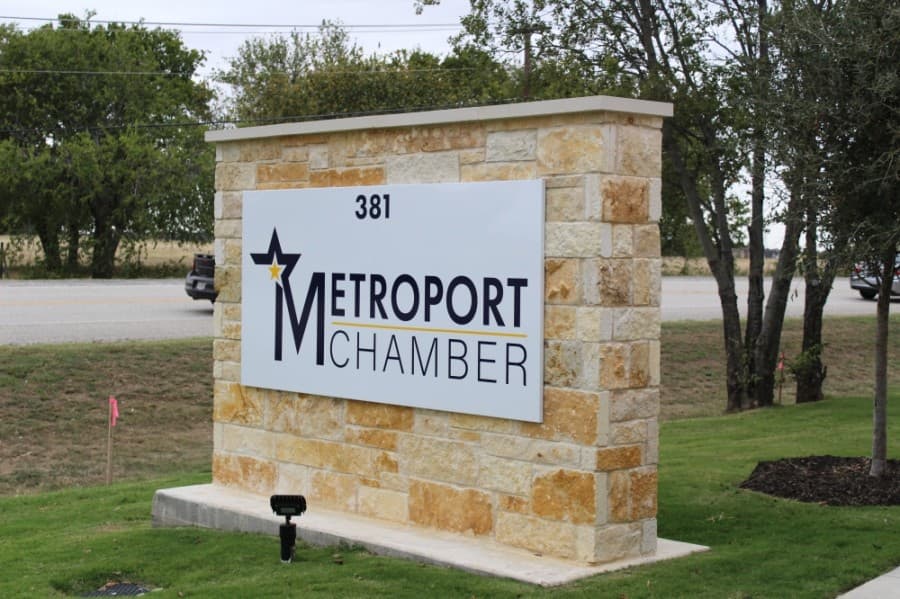 Metroport Chamber of Commerce relocates to larger building in Roanoke