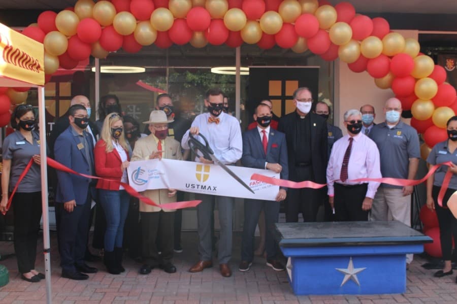 University of St. Thomas celebrates grand opening of microcampus in Conroe