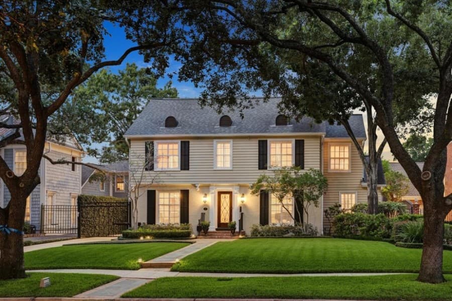 3214 Locke Lane, Houston: This historic landmark home in the River Oaks area is built in the Colonial Revival style. 5 bed, 4.5 bath/3,524 sq. ft. Sold for $1,638,001-$1,888,000 on Oct. 1. (Courtesy Houston Association of Realtors)