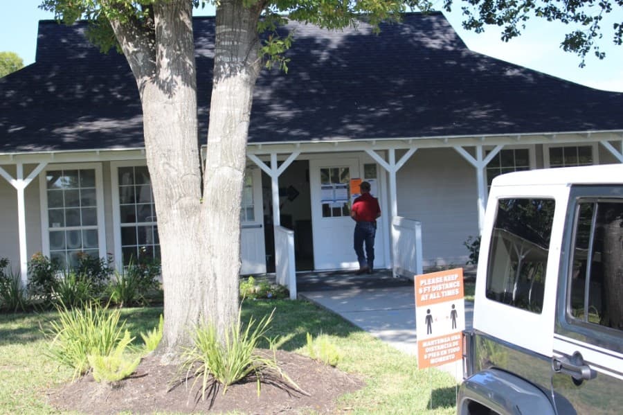 Although the county's online map showed a line at Townewest Towne Hall, only one voter was waiting outside to vote on Election Day morning. (Claire Shoop/Community Impact Newspaper)