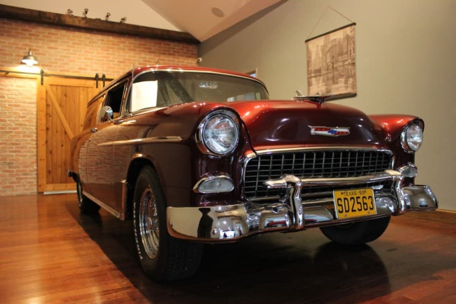 Couple pursues passion, forms friendships operating Garrett Classics car business in Lewisville