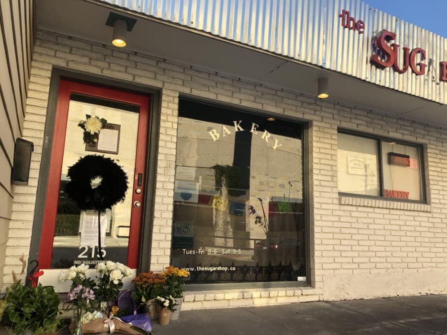 Community responds with memorial for Bellaire Sugar Shop owner Nathan Maynor