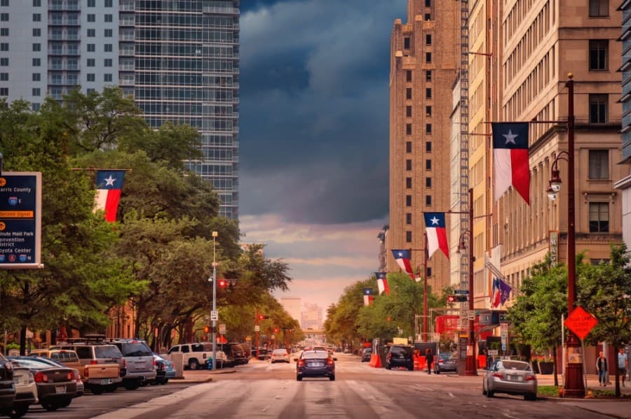 Mayor Sylvester Turner considering curfew as 'last resort' to curb bar and club crowding