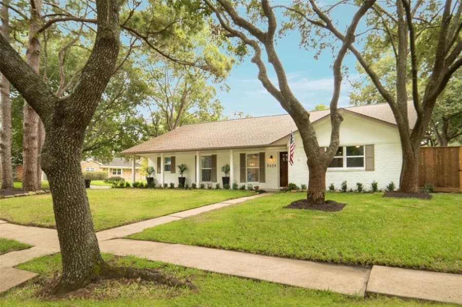 5626 Briarbend Drive, Houston: Built in 1959, this home features a completely renovated interior with exterior improvements. The kitchen boasts new appliances, custom-built cabinetry, quartz countertops and a porcelain tile backsplash. Throughout the home, laminated hardwood floors and new doors, door casings and baseboards are featured. Bedrooms include built-in closets with a fourth room for a home office. Bathrooms include new tile floors, with a frameless shower in the primary bath. 3 bed, 2 full bath/2,180 sq. ft. Sold for $482,001-$552,000 on Nov. 3. (Courtesy Houston Association of Realtors)