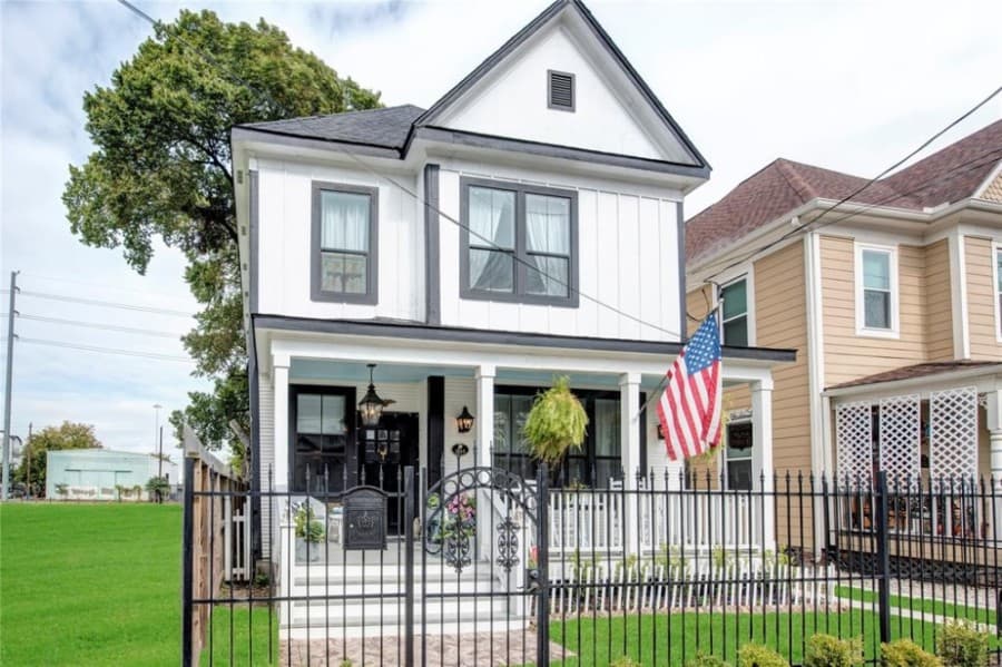 1314 Shearn St., Houston: This 100-year-old First Ward home received renovations in 2017 and 2018. 3 bed, 3 bath / 2,204 square feet. Sold for $482,001-$552,000 on Nov. 25. (Courtesy Houston Association of Realtors)