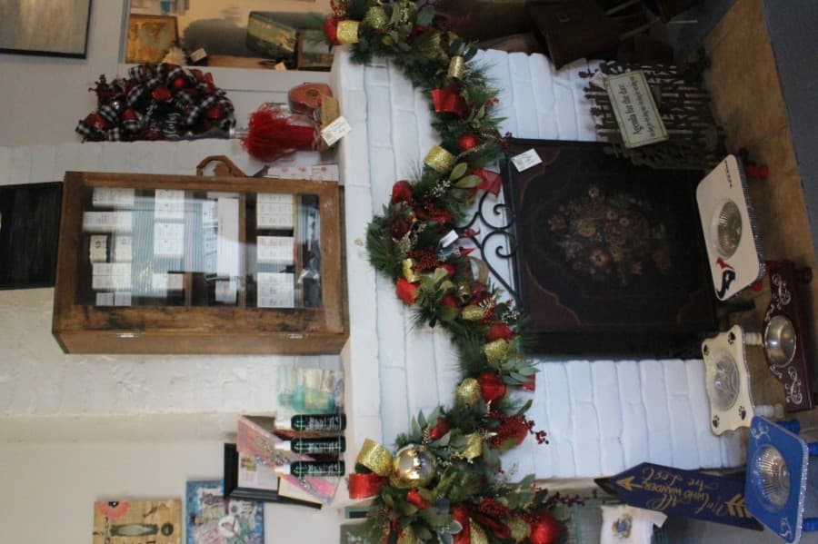Home Studio 6 is gearing up for the holiday season with fall and winter themed home decor and gift options. 